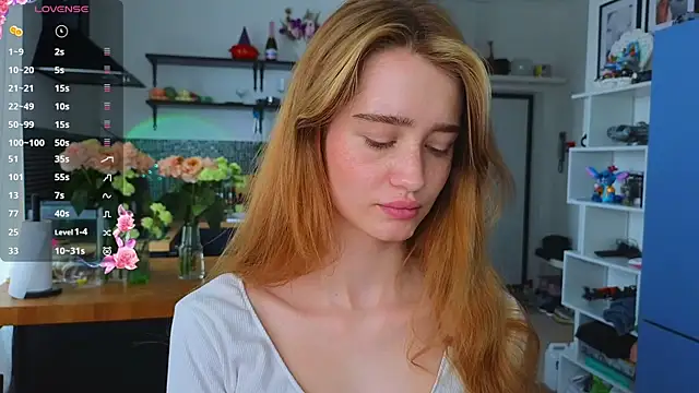 AliviaWithLove online show from 07/27/26, 09:16