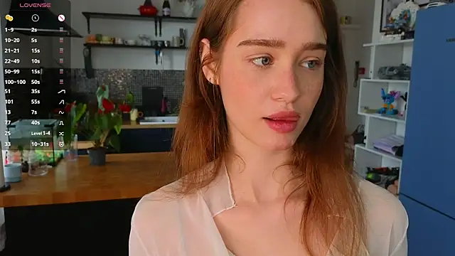 AliviaWithLove online show from 06/22/26, 08:33
