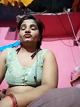 Snapshot of Cut_rani64 chatting on 07/16/26, 10:29 Cut rani64 online show from 07/16/26, 10:29