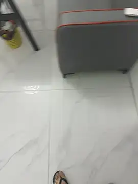 qiqi aiwan online show from 06/07/26, 10:42