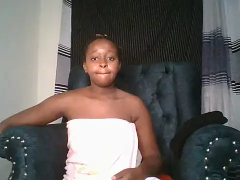 Ellah simone online show from 06/17/26, 11:14