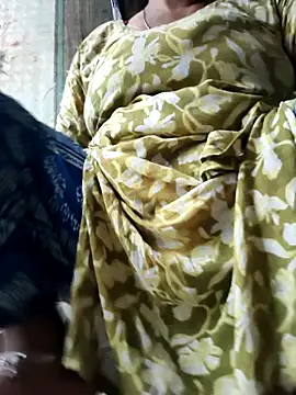 Snapshot of Your_Bhabhi69 chatting on 07/19/26, 12:52 Your Bhabhi69 online show from 07/19/26, 12:52