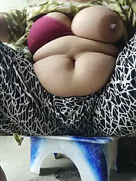 Snapshot of Your_Bhabhi69 chatting on 06/30/26, 12:54 Your Bhabhi69 online show from 06/30/26, 12:54