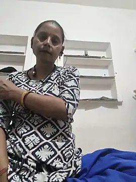 Snapshot of Karishna_hot chatting on 06/11/26, 04:26 Karishna hot online show from 06/11/26, 04:26