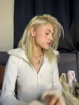 Snapshot of Lia-firee chatting on 06/10/26, 03:41 Lia-firee online show from 06/10/26, 03:41