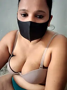 Snapshot of Lusty_mussty chatting on 06/11/26, 05:15 Lusty mussty online show from 06/11/26, 05:15
