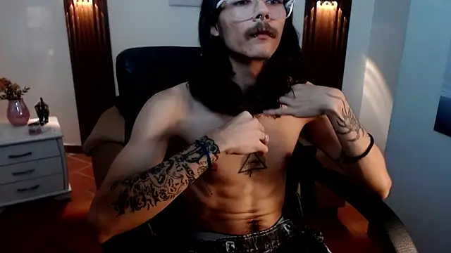 Snapshot of bigcock_robert chatting on 07/12/26, 02:29 bigcock robert online show from 07/12/26, 02:29