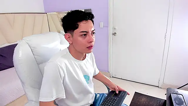 Ethan12  online show from 06/14/26, 03:08