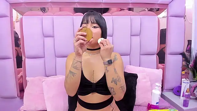 roxane vega online show from 07/22/26, 03:58