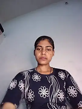 Snapshot of aapki_priya chatting on 06/12/26, 04:54 aapki priya online show from 06/12/26, 04:54