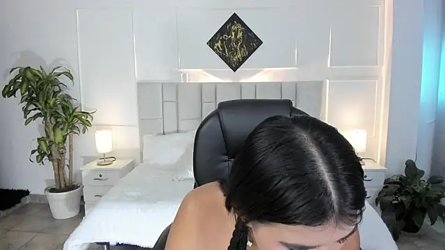 Martina evan online show from 06/14/26, 10:38