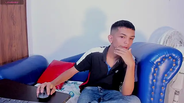 littlecum18 online show from 06/21/26, 12:22