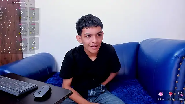 littlecum18 online show from 06/18/26, 12:21