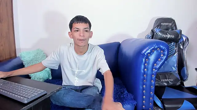littlecum18 online show from 07/21/26, 12:39