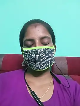 Snapshot of Tamil-chithura chatting on 07/11/26, 04:18 Tamil-chithura online show from 07/11/26, 04:18