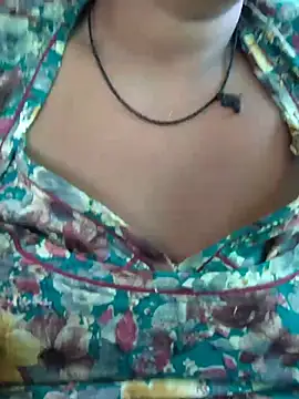 Snapshot of riyana_tai chatting on 06/15/26, 01:17 riyana tai online show from 06/15/26, 01:17