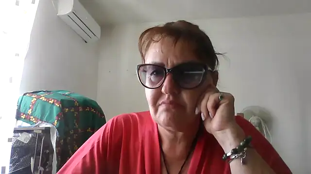 ErikaXShine online show from 06/25/26, 12:10