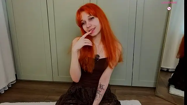 Snapshot of tgirlfoxy chatting on 06/07/26, 08:52 tgirlfoxy online show from 06/07/26, 08:52