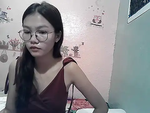 Snapshot of ClassyCrushpinay chatting on 06/17/26, 11:14 ClassyCrushpinay online show from 06/17/26, 11:14