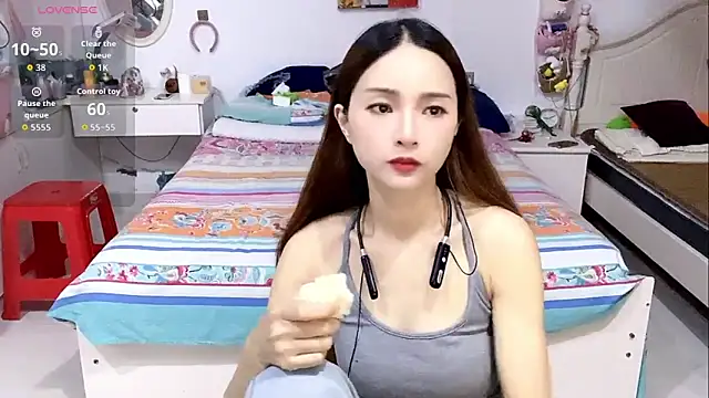 Snapshot of miaomiao-99 chatting on 06/13/26, 05:16 miaomiao-99 online show from 06/13/26, 05:16