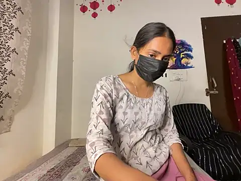 Snapshot of Hy_Selahh chatting on 06/07/26, 11:04 Hy Selahh online show from 06/07/26, 11:04