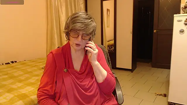 Snapshot of Sharon_Amore chatting on 09/22/25, 05:52 Sharon Amore online show from 09/22/25, 05:52