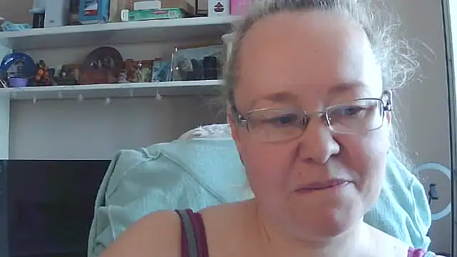 Viola27 online show from 07/21/26, 07:10