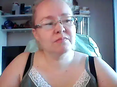 Viola27 online show from 06/19/26, 12:11