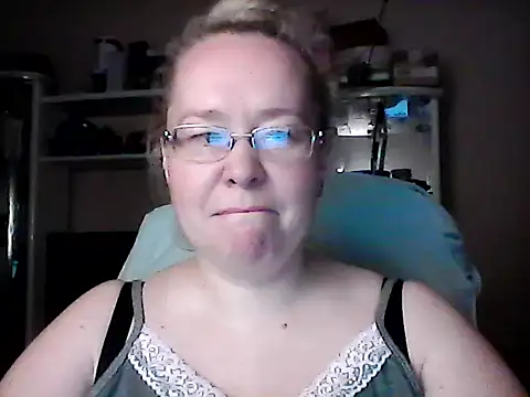 Viola27 online show from 06/11/26, 04:48