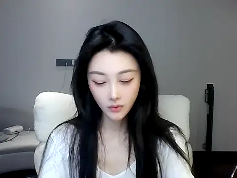 SylvieMaya online show from 06/12/26, 04:38