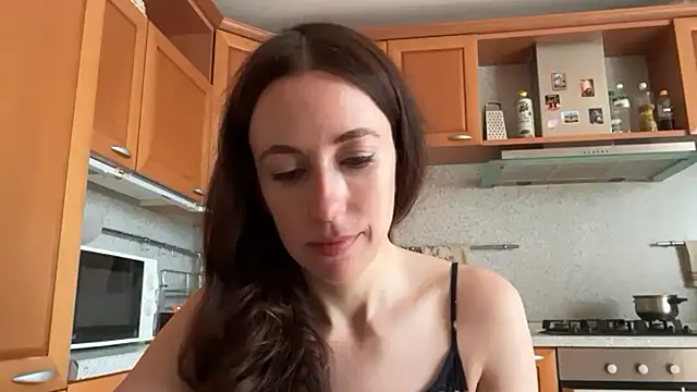 Snapshot of Flamingo_Queen chatting on 06/27/26, 07:47 Flamingo Queen online show from 06/27/26, 07:47
