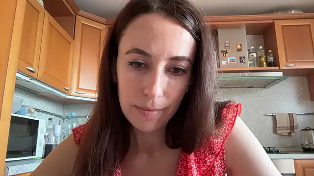 Snapshot of Flamingo_Queen chatting on 06/18/26, 03:17 Flamingo Queen online show from 06/18/26, 03:17