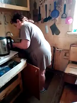 Snapshot of oksana72 chatting on 02/19/26, 10:01 oksana72 online show from 02/19/26, 10:01