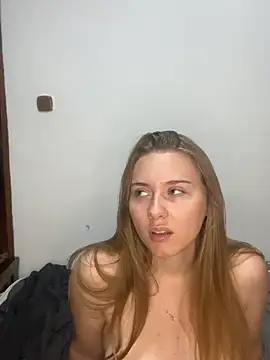 Snapshot of FlirtySophiaa chatting on 06/17/26, 10:03 FlirtySophiaa online show from 06/17/26, 10:03