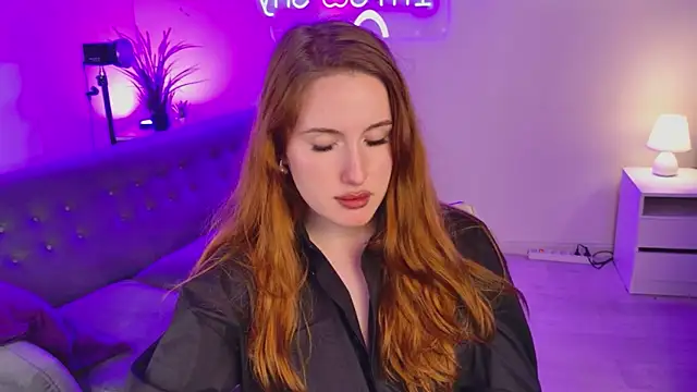 Snapshot of ChloeAster chatting on 07/09/26, 10:31 ChloeAster online show from 07/09/26, 10:31