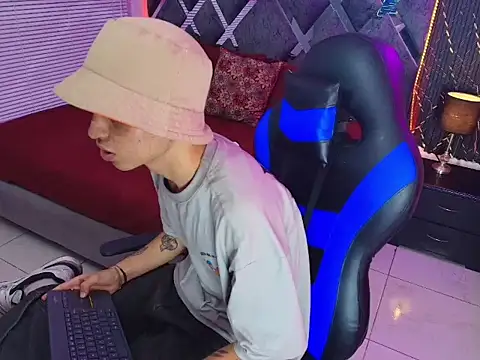cameron lux77 online show from 07/01/26, 12:44
