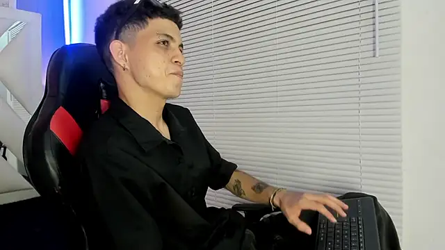 cameron lux77 online show from 06/26/26, 03:45