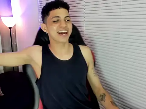 cameron lux77 online show from 06/25/26, 03:37