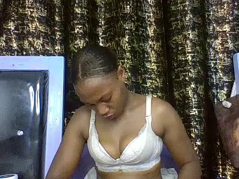 Lovey daisy15 online show from 06/28/26, 01:45