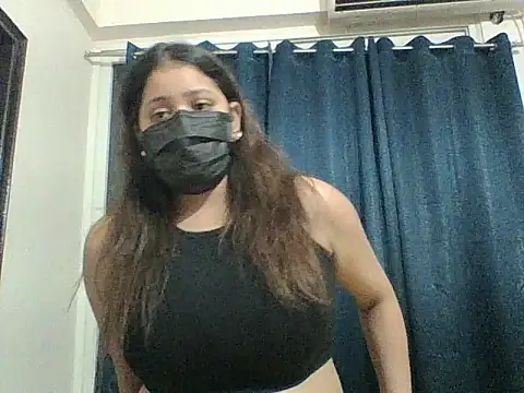 Snapshot of luvruhi chatting on 06/09/26, 04:52 luvruhi online show from 06/09/26, 04:52