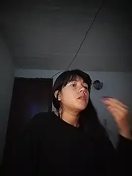 Bella-Thompson online show from 06/07/26, 08:47