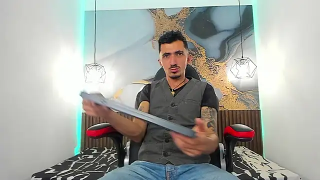 DylanAnderson1 online show from 07/18/26, 08:50