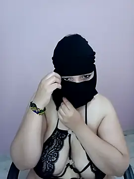 hot farawla00 online show from 06/24/26, 10:03