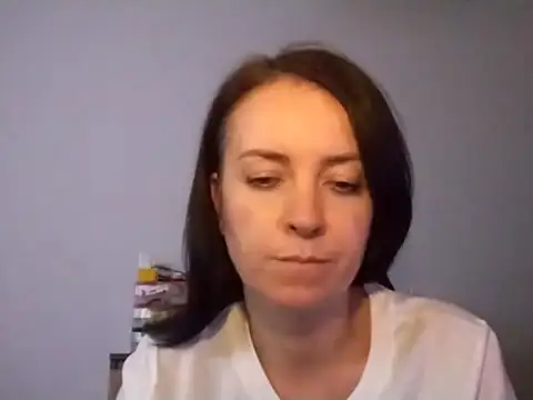 JenniferAlone online show from 07/06/26, 09:06