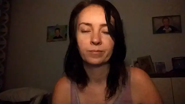 JenniferAlone online show from 07/04/26, 08:24