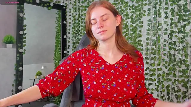 Lilli Rivera online show from 07/12/26, 01:06