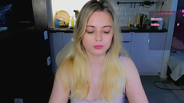 blonde kellyy online show from 06/17/26, 02:22