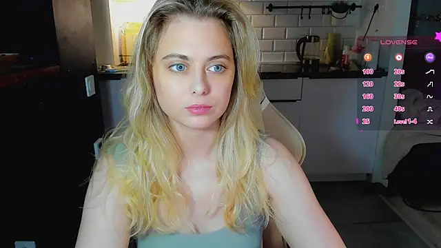 Snapshot of blonde_kellyy chatting on 07/22/26, 02:24 blonde kellyy online show from 07/22/26, 02:24