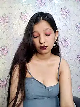 Queen Rosyy online show from 06/16/26, 02:22
