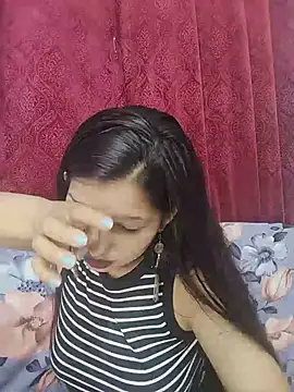Queen Rosyy online show from 07/24/26, 03:35